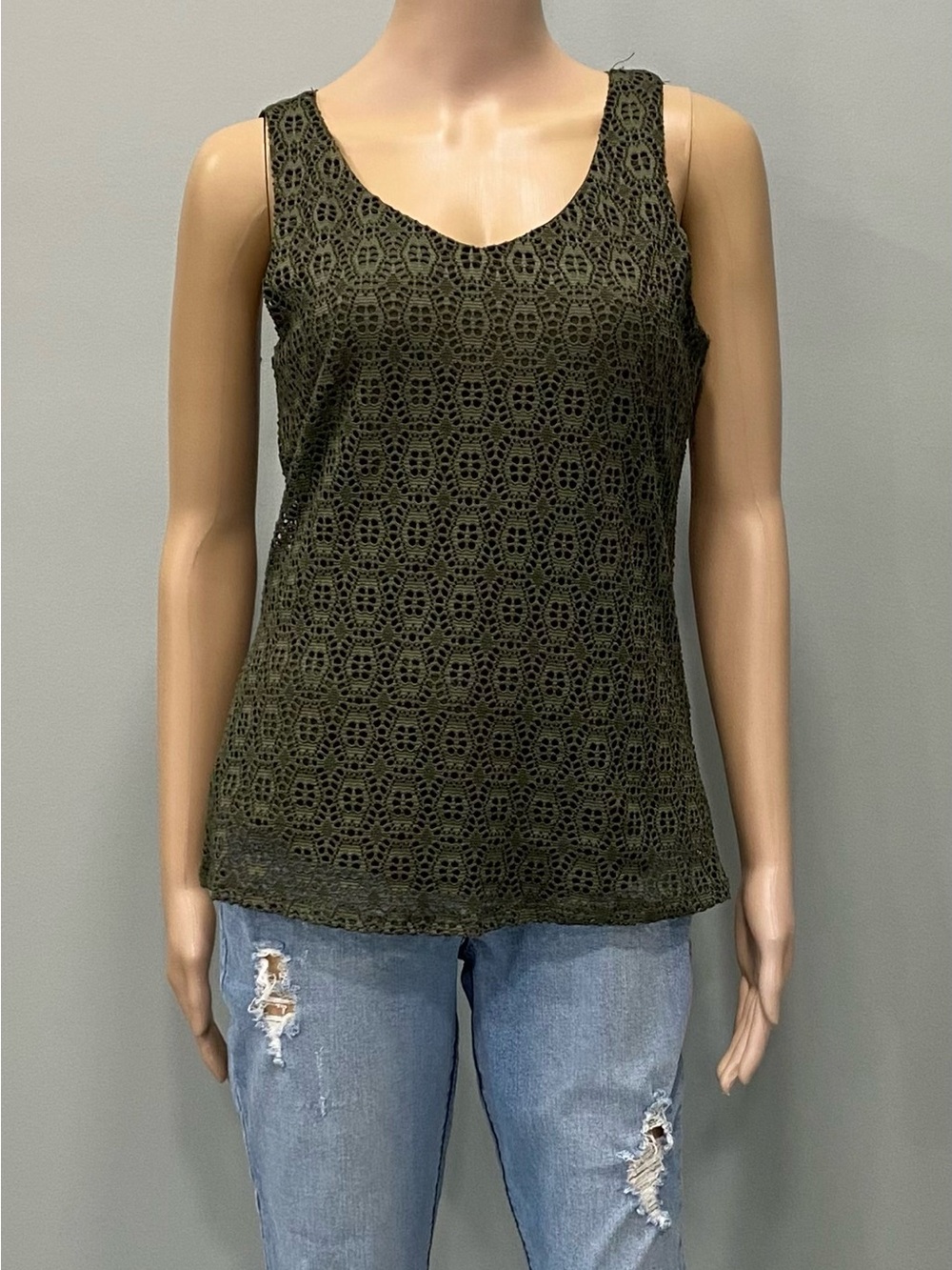 Maurice’s Woven Lace Back Olive Green Tank Top size medium - Picture 2 of 2